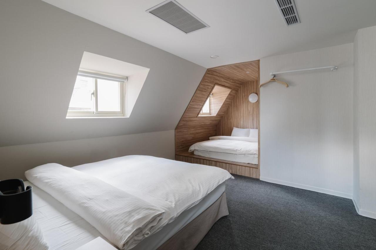Hotel Attic Tajpej Kültér fotó